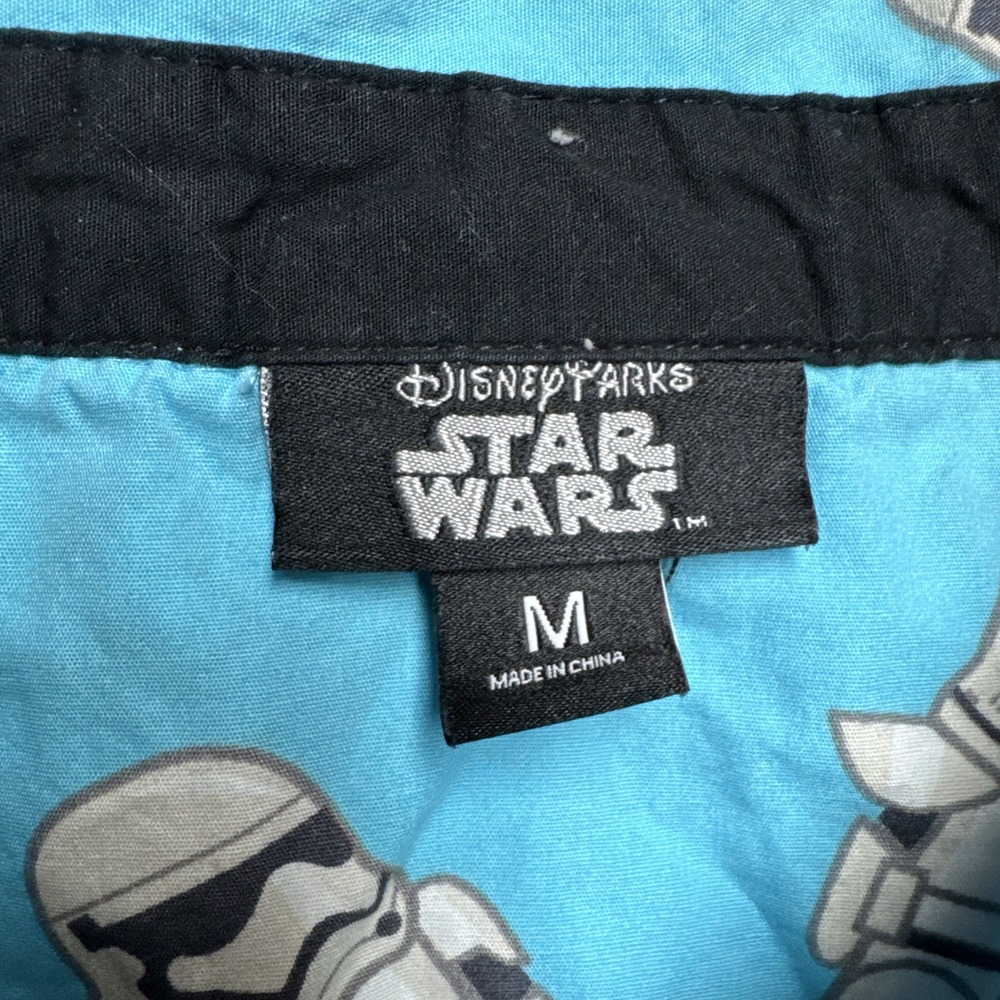 Disney Parks EXCLUSIVE Star Wars Stormtrooper Blue‎ Button Down Shirt Sz Medium - Picture 4 of 7